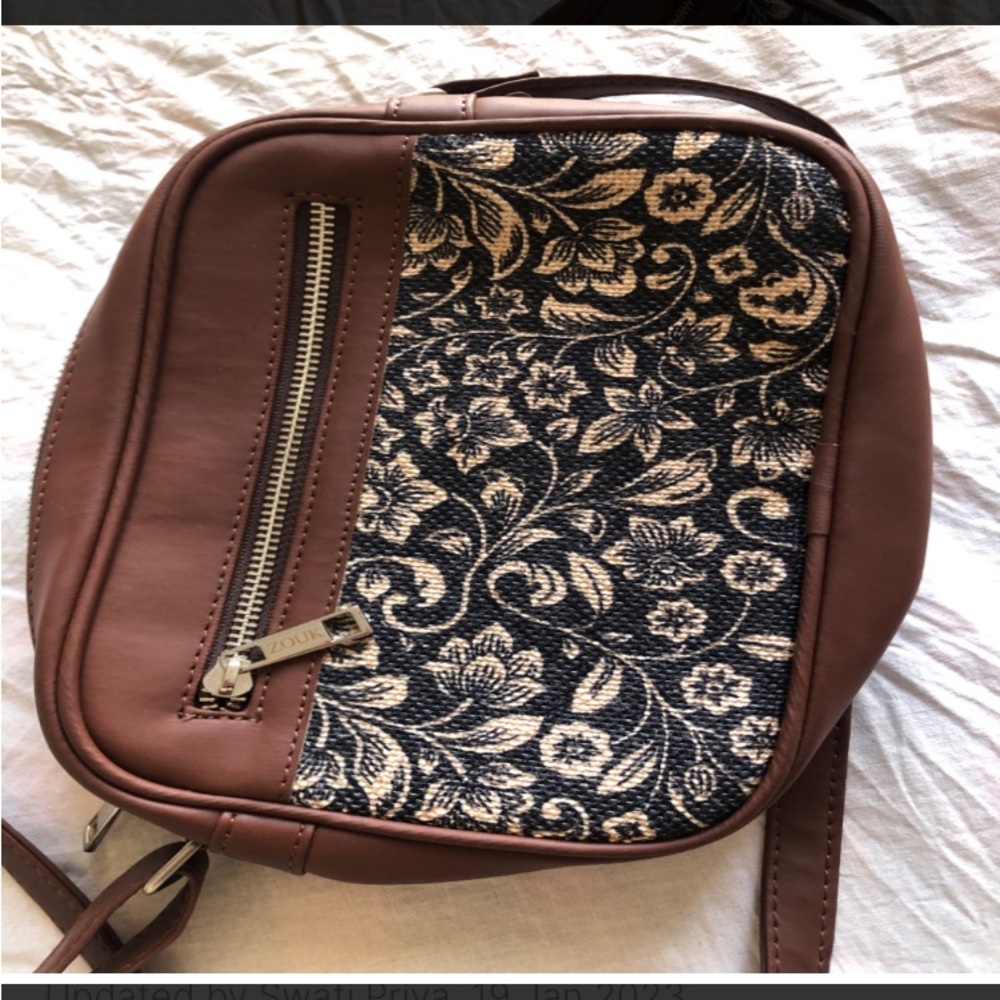 Brand new zouk utility sling floral bag - Picture 4 of 6